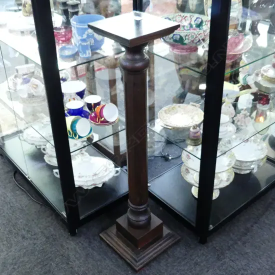 STAINED WOODEN PLANT STAND COLUMN H.920mm