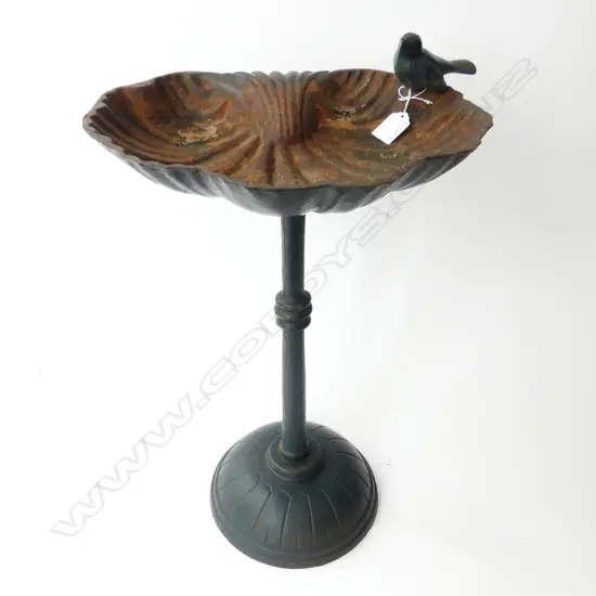 CAST IRON BIRD BATH H500MM