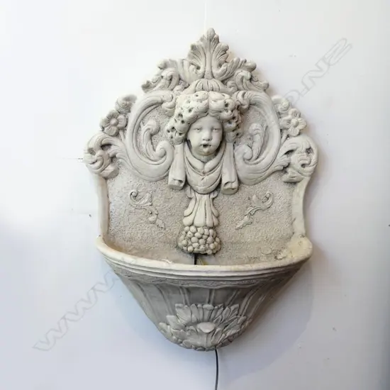 WALL MOUNTED CONCRETE FOUNTAIN H680MM