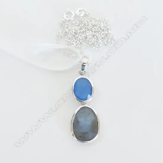 STG LABRADORITE & CHALCEDON PENDANT WITH CHAIN