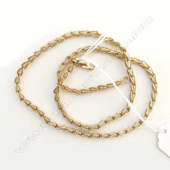 9CT YELLOW GOLD DECORATIVE NECK CHAIN L.550mm. 29gms