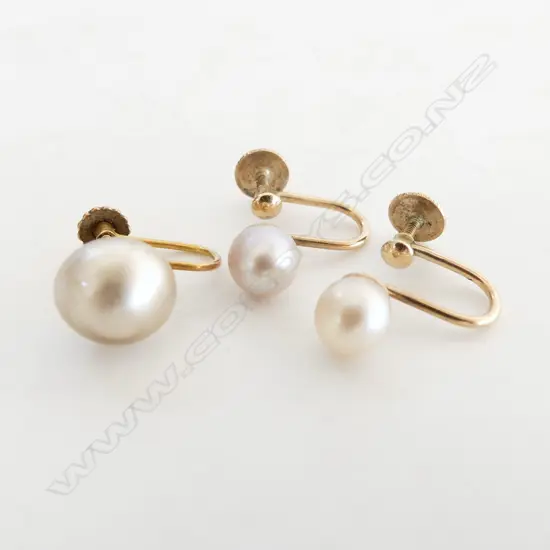PR 9CT GOLD & PEARL EARRING + 1 OTHER (3) screw on fittings