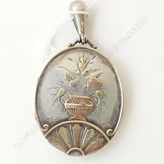 VICTORIAN SILVER LARGE LOCKET with GOLD APPLIED HIGHLIGHTS interior glass broken 