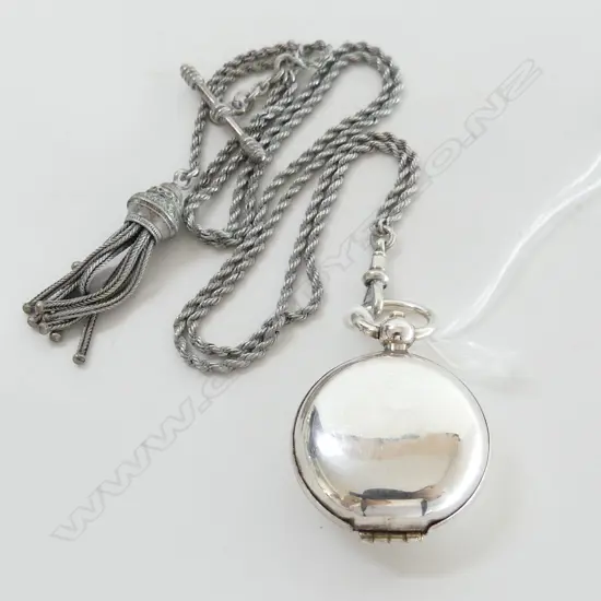 UNMARKED SILVER CHATERLAIN CHAIN & EP SOV CASE 