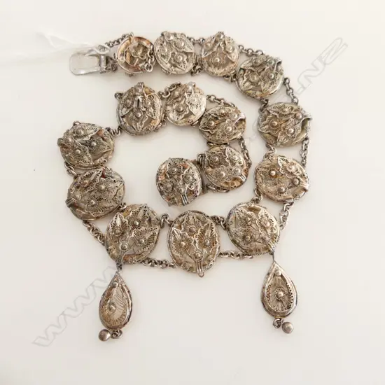 SILVER FILIGREE FANCY OVAL DISC LINKED NECKLACE