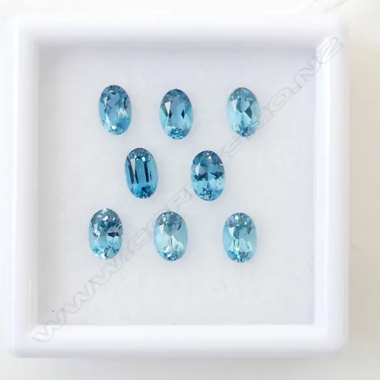 BLUE TOPAZ OVAL 6 X 4  8 = 4.50CT