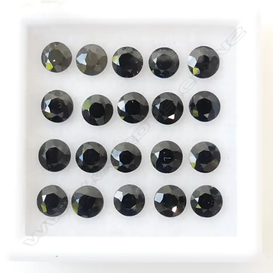 SAPPHIRE ROUND 5.0 MM   20= 14.43CT