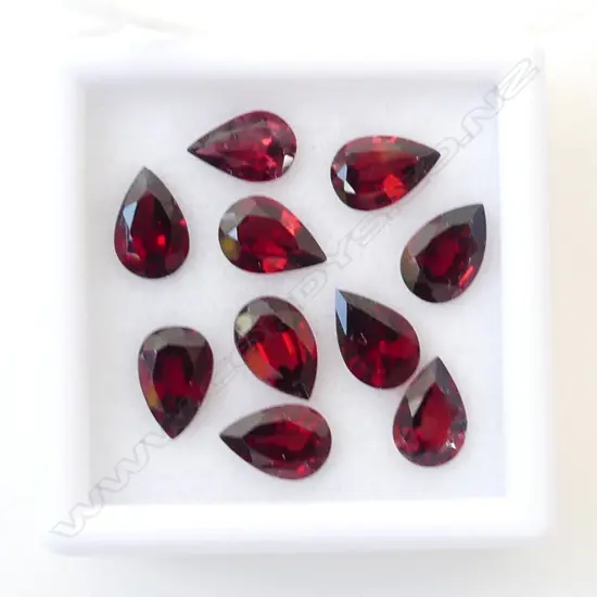 GARNET PEAR SHAPE 9X6 10 = 15.45 CT