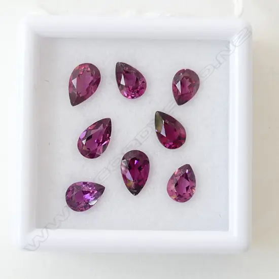 GRAPE COLOUR GARNET PEAR  7X5 8 = 7.35CT