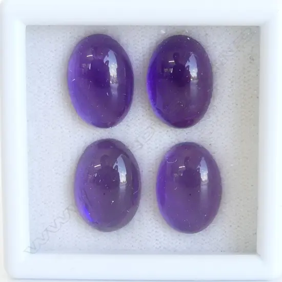 AMETHYST CABS 4 = 21.58 CT