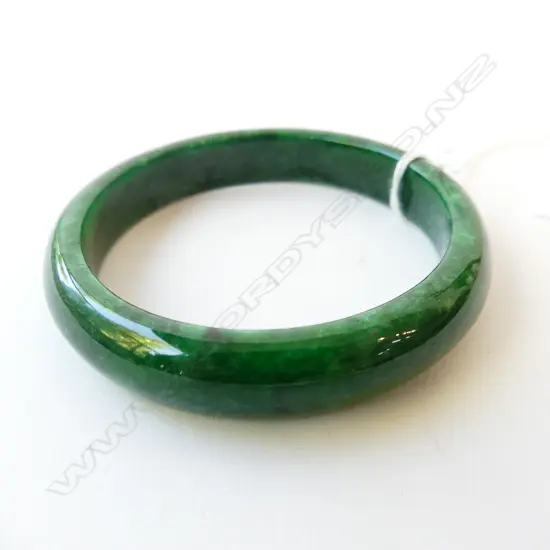 NZ JADE BRACELET ? 52mm int. dia.