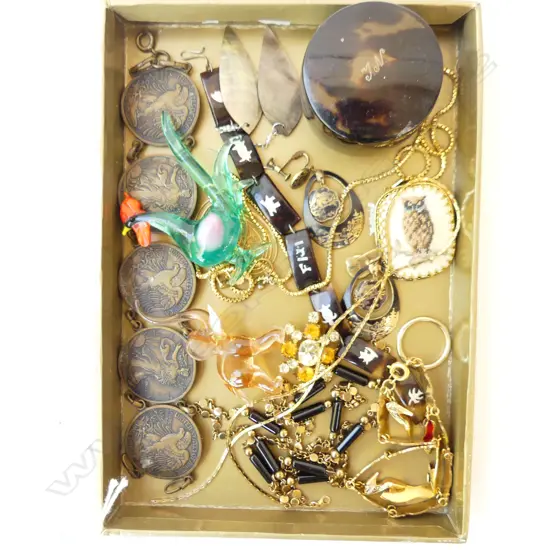 ASST. COSTUME JEWELLERY INCL. COIN BRACELET ETC