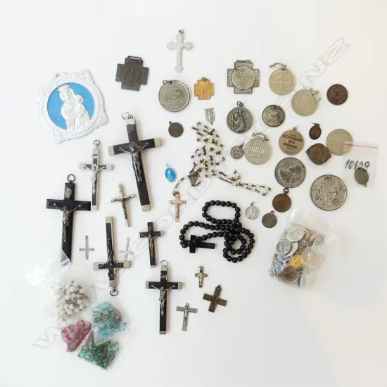 ASST. RELIGIOUS PENDANTS, CRUCIFIXES, ROSARY ETC