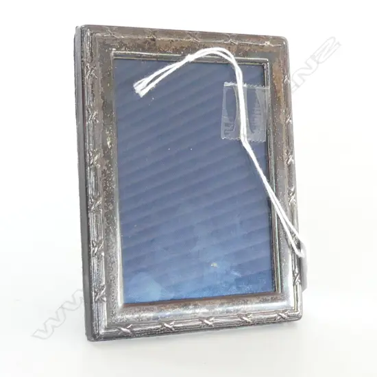 SILVER FRAMED PHOTO FRAME strut back 105 x 80mm