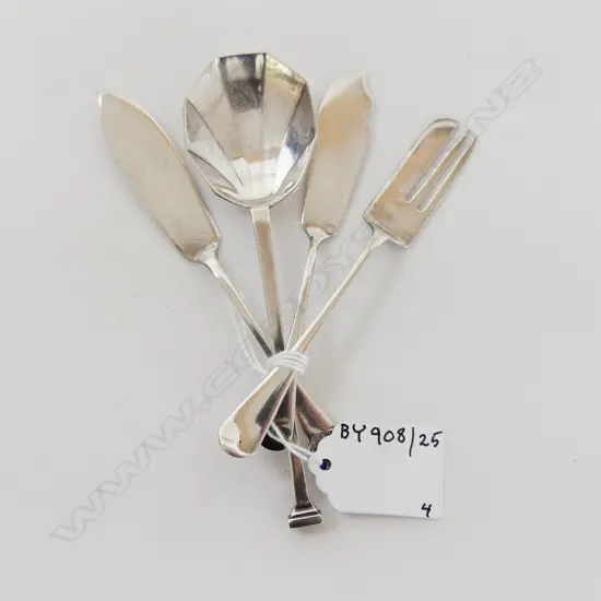2 S/SILVER BUTTER KNIVES FORK & SPOON TOTAL WIEGHT 57gms