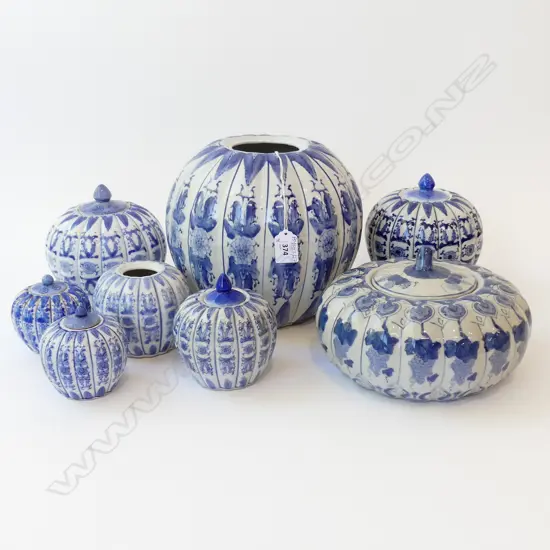 8 ASST. B/W ORIENTAL CONTAINERS H.200mm