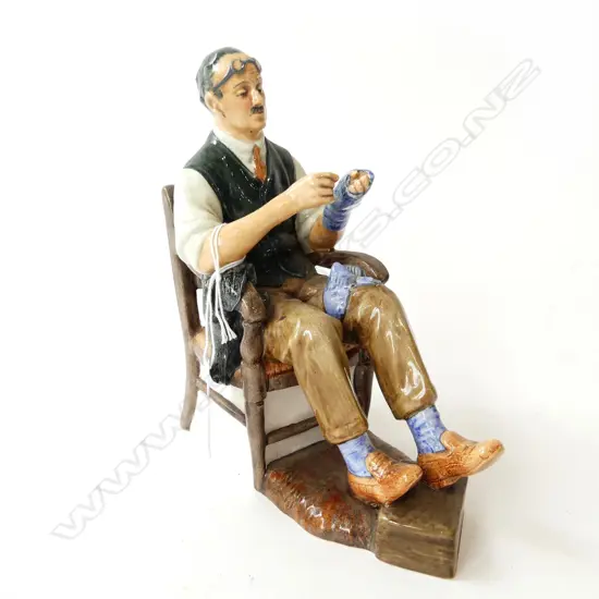 ROYAL DOULTON FIGURE 'THE BACHELOR' H.180mm