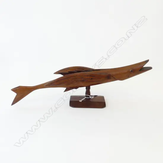 PITCAIRN ISLAND CARVED FLYING FISH BY BURT CHRISTIAN L.420mm tail chipped