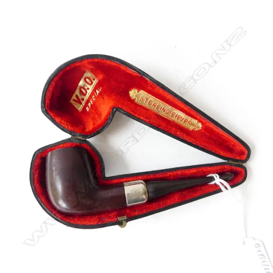 ANTIQUE IRISH PIPE STG SILVER MOUNT & BRIAR BOWL IN LEATHER CASE “PETERSON’S A. SYSTEM PIPE” DUBLIN L.145MM