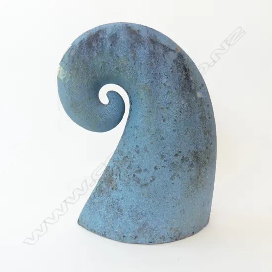 FERN FLAT POTTERY KORU SCULPTURE H.360mm