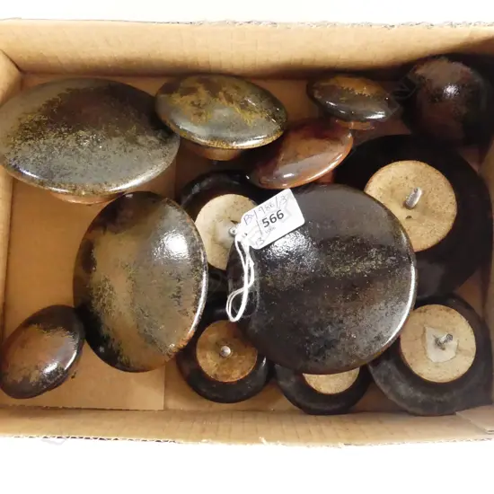 13 PETER STICHBURY POTTERY DOOR HANDLES; 4x100mm dia, 3x 75mm, 6x 60mm