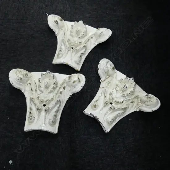 3 WHITE PAINTED CAST IRON COLUMN CAPITALS H.230mm