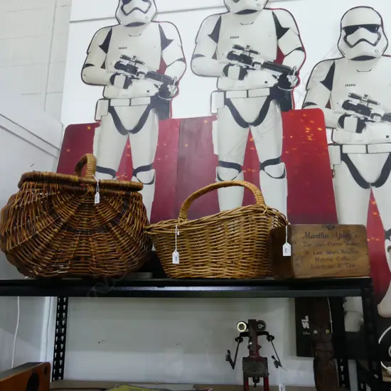 3 ITEMS, LRG VINTAGE LIDDED CANE BASKET, CANE WOVEN WASHING BASKET & VINTAGE WOODEN BOX