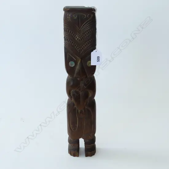  RETRO CARVED MAORI FIGURE + TOURIST GUIDE BOOK FEB 1935 [CARVING H370MM]