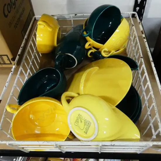 CRATE YELLOW & GREEN MEAKIN STUDIO WARE