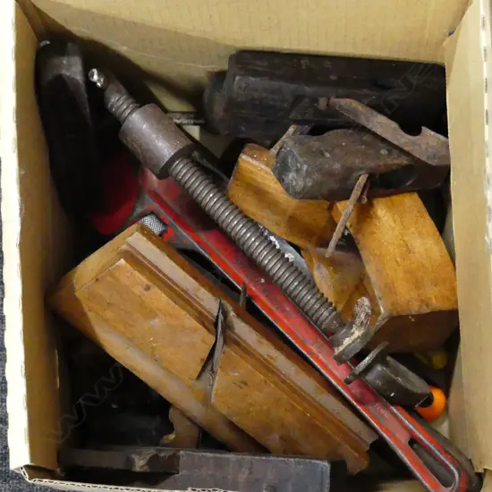 BOX ASST. VINTAGE TOOLS; WOODEN PLANES ETC