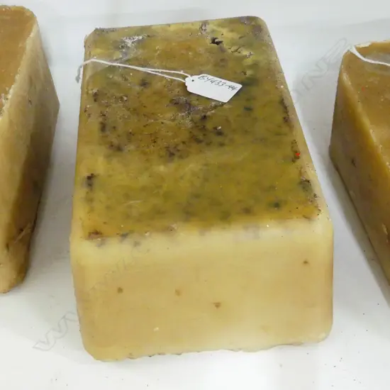 4KG TARARUA BUSH EDGE YELLOW BEESWAX