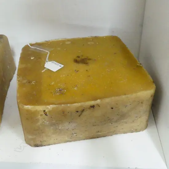 4KG TARARUA BUSH EDGE YELLOW BEESWAX