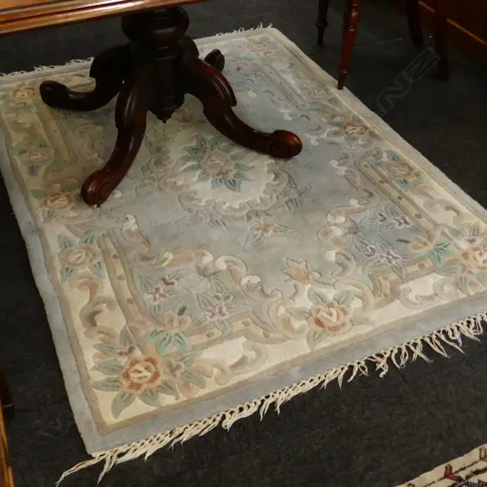 MACHINE TUFTED RUG - PALE TONES 1650x1240mm