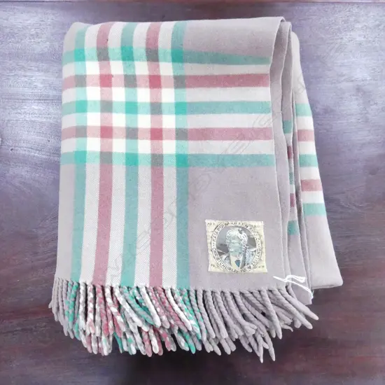 VINTAGE WOOLEN 'KAIAPOI' TRAVEL RUG w MAORI CHIEF LABEL