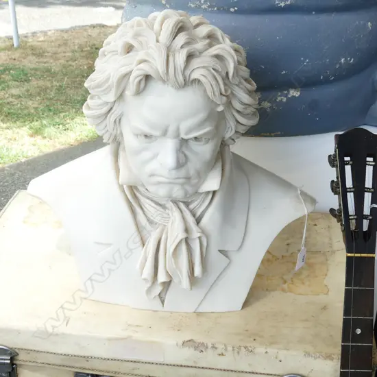 HEAVY RESIN BEETHOVEN BUST H.400mm
