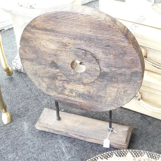 LG WOODEN DISK SCULPTURE H.610mm