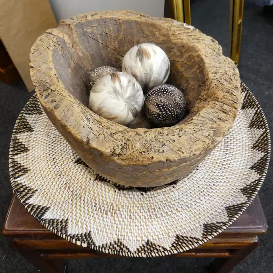 LG WOODEN AFRICAN TREE ROOT BOWL H.250mm + FEATHER BALLS + DISK 610mm dia