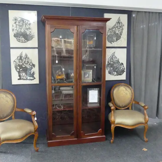 LG KAURI GLAZED DISPLAY CABINET 1090x570x2090mm