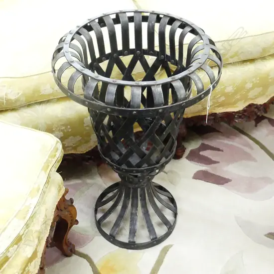 METAL URN / BRAZIER H.620mm