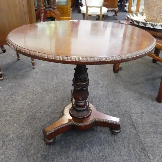 VICT LOW SMALL PEDESTAL SIDETABLE H540 DIA 600MM