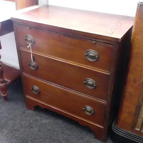 GEORGIAN STYLE BACHELORS CHEST w. BRUSH SLIDE 715x410x760mm 