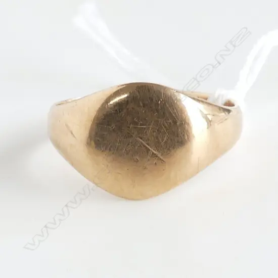 9ct GOLD OLD SIGNET RING 3.58gms SIZE O