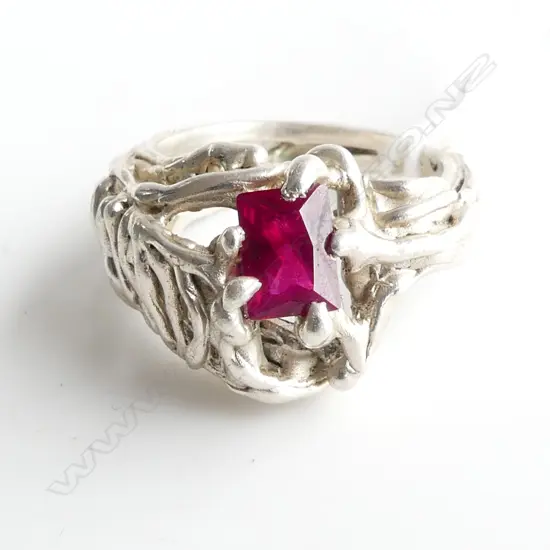DESIGNER SILVER RING (FAUX RUBY) SIZE O