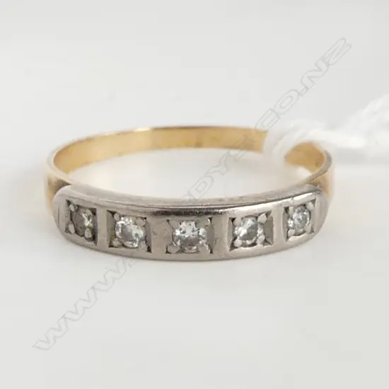 14ct (tested) GOLD & 5 STONE DIAMOND RING 2.1gms SIZE R