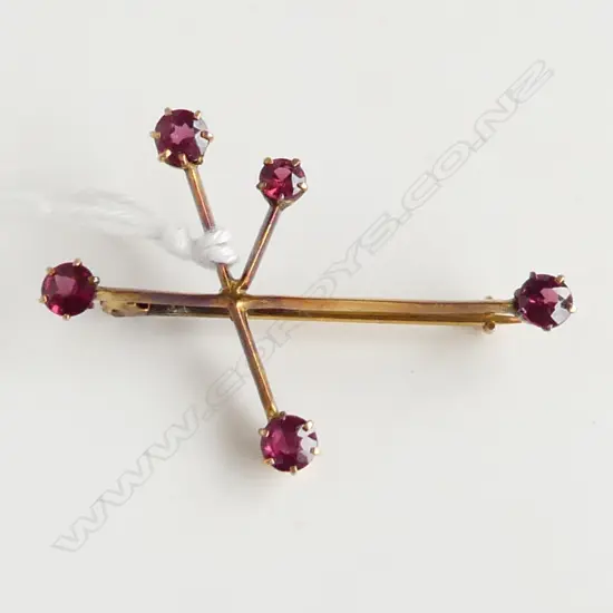9ct YELLOW GOLD SOUTHERN CROSS BROOCH set with tourmalines ? 2.37gms