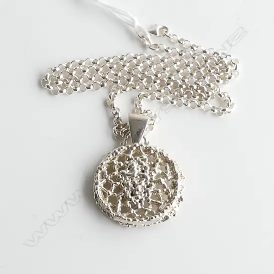 DESIGNER SILVER CHAIN AND PENDANT