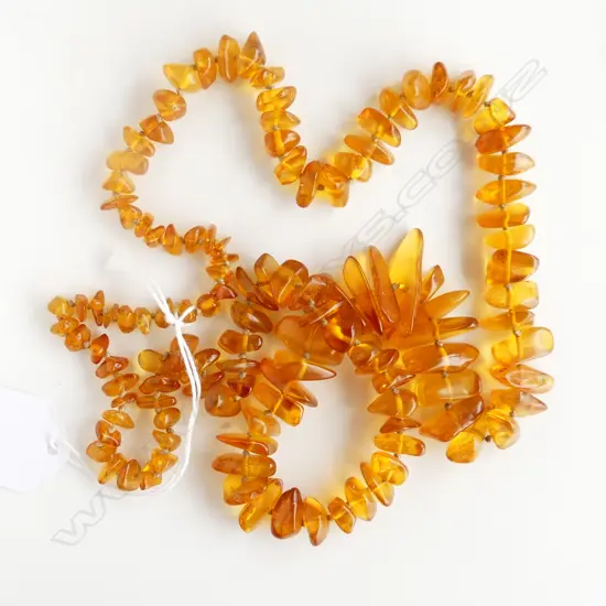 GRADUATED AMBER PEBBLE NECKLACE L.660mm