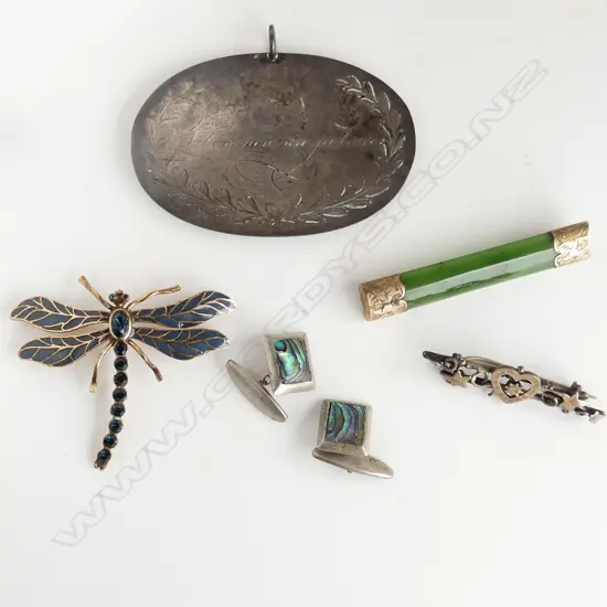 ASST JEWELLERY ETC: Gilt dragon fly brooch + pounamu & gold brooch no pin + 1812 silver plaque + silver paua cufflinks.