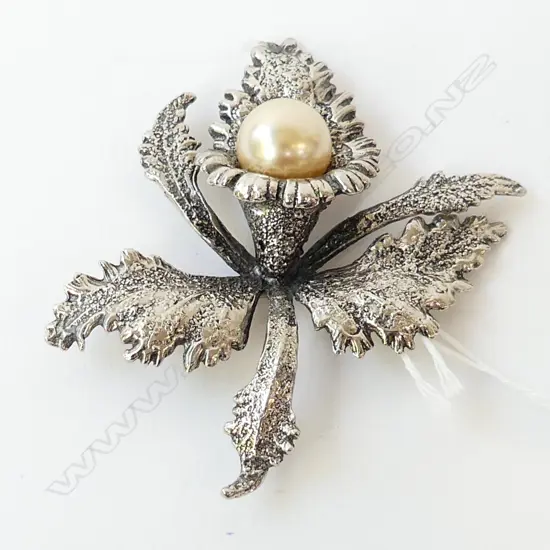 LRG COSTUME ORCHID BROOCH w PEARL