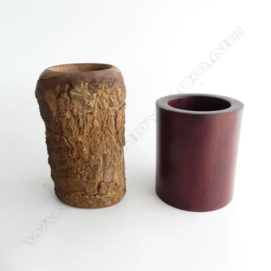 2 CHINESE WOODEN BRUSH POTS H.150 / 110mm